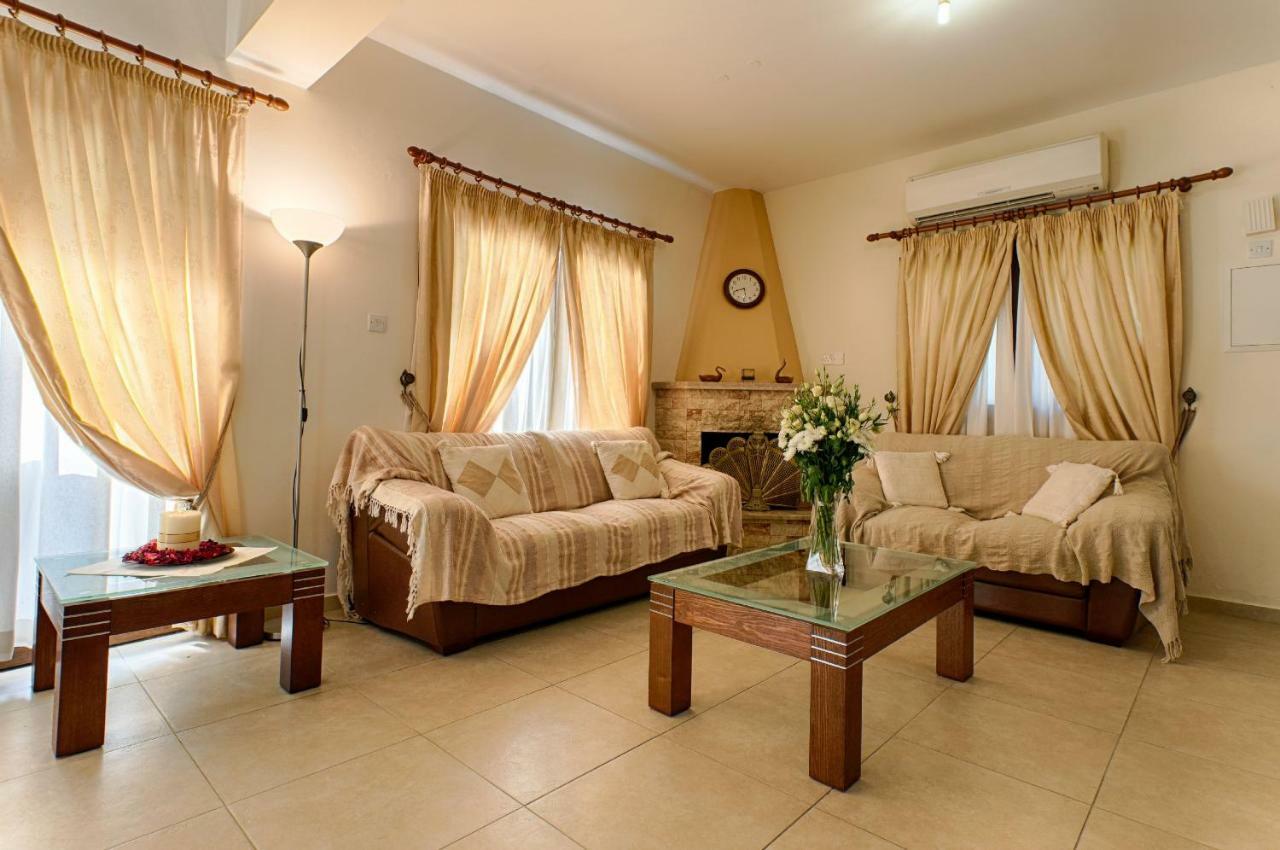 Villa Tsikkos Tria Polis Ngoại thất bức ảnh