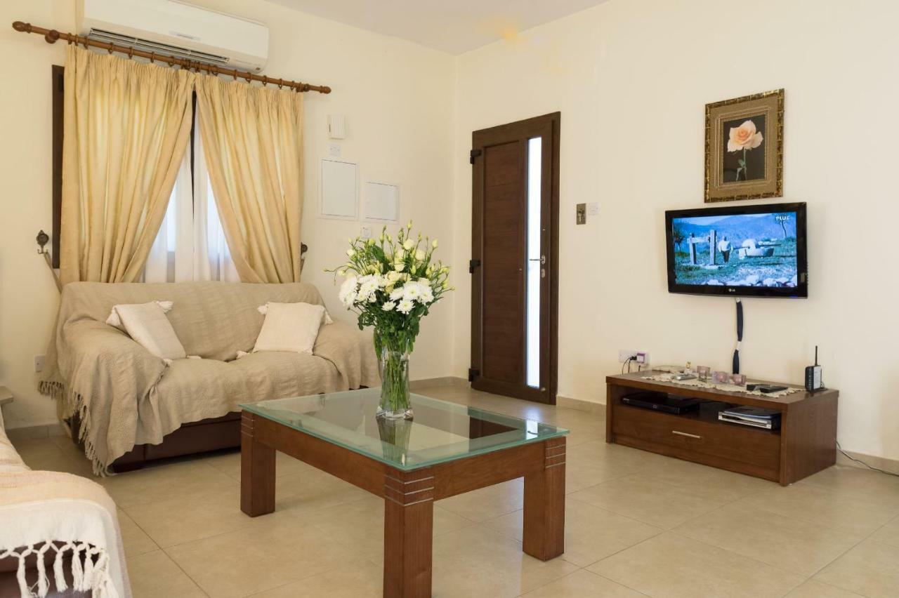 Villa Tsikkos Tria Polis Ngoại thất bức ảnh